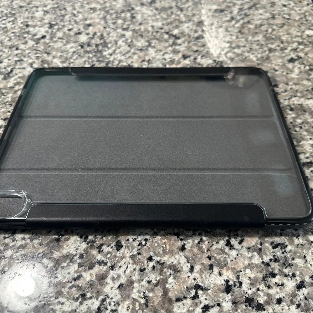 OtterBox SYMMETRY series 360 Black iPad PRO 11inch Cover #0002